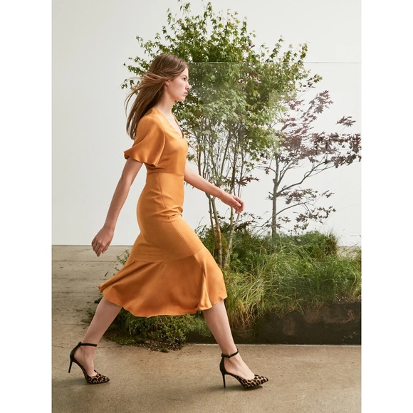 Banana Republic Midi Dress Satin Yellow Flutter Sleeve Flounce Hem 10 NWT - Picture 4 of 15